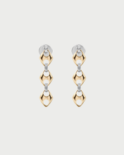 TRIPLE INFINITY LOOPS EARRING