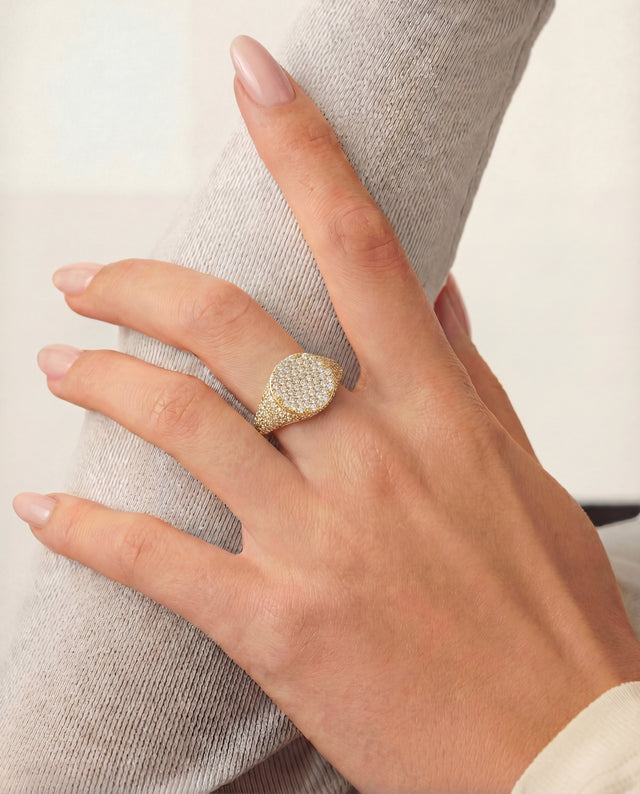 PAVE SIGNET RING GOLD